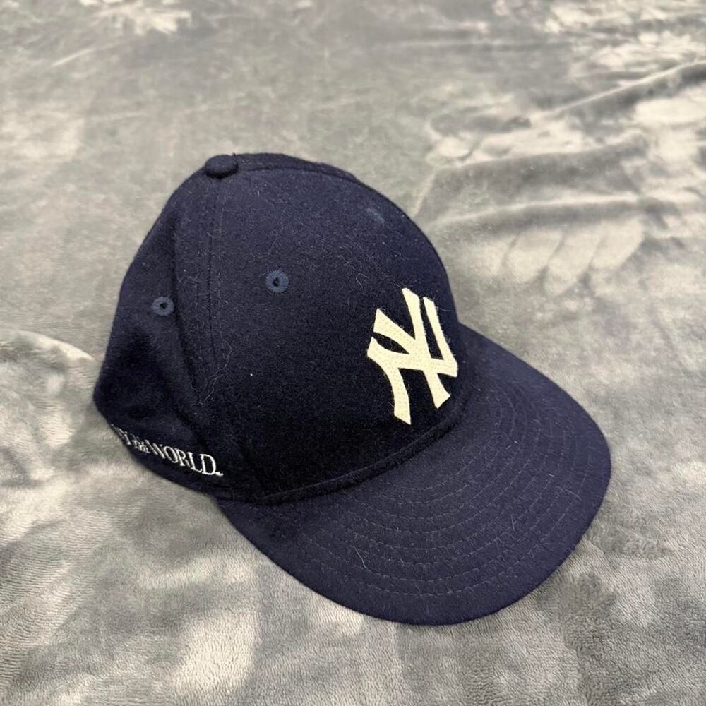 Kith Men's Navy and Blue Hat